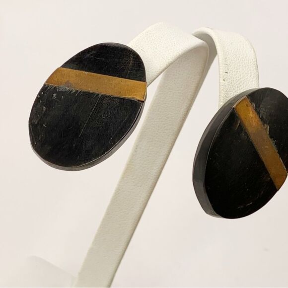 Vintage black bone and brass inlay stripe chunky oval stud earrings - Picture 5 of 13